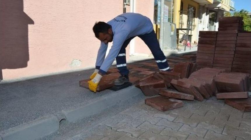 Mahalle Sokakları Ve Yolları Yapılıyor