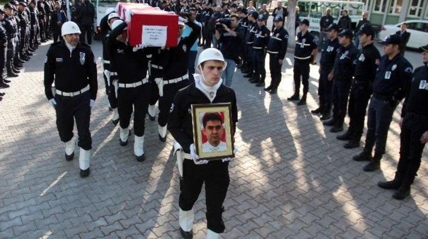 Kadın Şube M&uuml;d&uuml;r&uuml;nden Şehit Eşine "aslanım Benim İşte B&ouml;yle Olacağız" Tesellisi