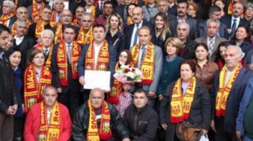 Chp&rsquo;li Veli Ağbaba Mazbatasını Aldı