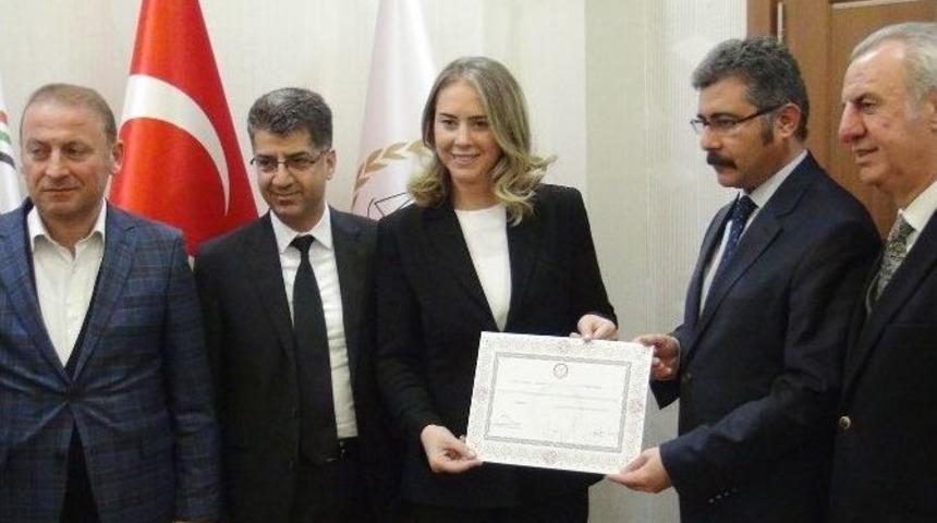 Ceyda B&ouml;l&uuml;nmez &Ccedil;ankırı&rsquo;nın Mazbata Heyecanı