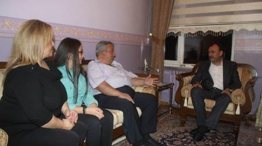 &Ccedil;andıroğlu, &rsquo;yarın Sizdeyiz&rsquo; Projesi Kapsamında Varsat Ailesini Ziyaret Etti