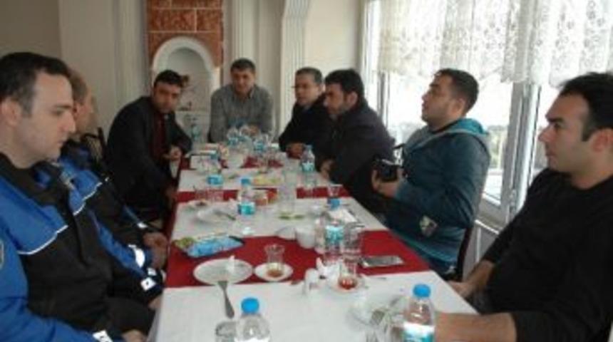 Toplum Destekli Polisler Basınla Bir Araya Geldi