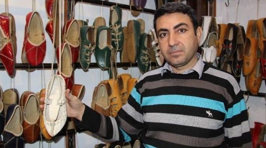 &Ccedil;anakkale Savaşı&rsquo;ndan Kalma &Ccedil;arığa G&ouml;z&uuml; Gibi Bakıyor