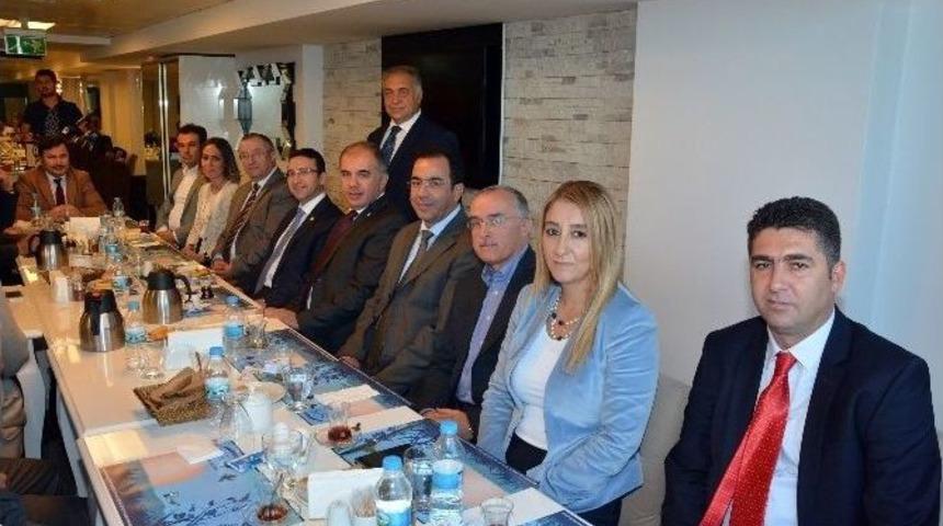 Ak Parti İzmir İl Başkanı B&uuml;lent Delican: