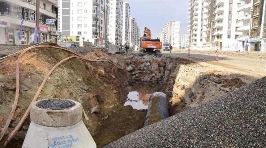 Nazım Hikmet Caddesi&rsquo;ne Kanalizasyon Şebekesi D&ouml;şeniyor