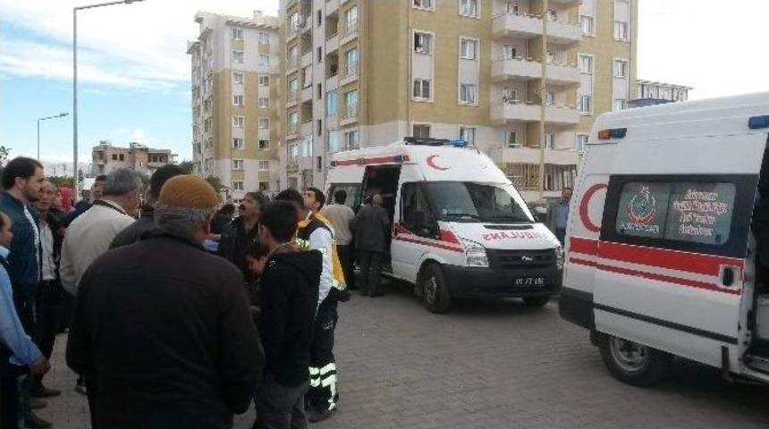 Kahta&rsquo;da Yangın: 5&rsquo;i &Ccedil;ocuk 12 Kişi Dumandan Zehirlendi