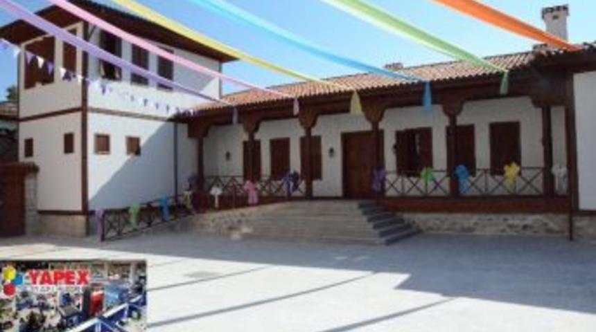 Tarihi Muallimler Birliği Binası Projesine &Ouml;d&uuml;l