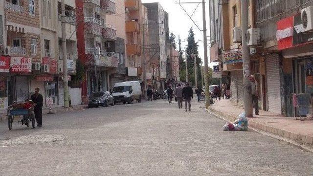 Teröristler Nusaybin’de Hayatı Felç Etti