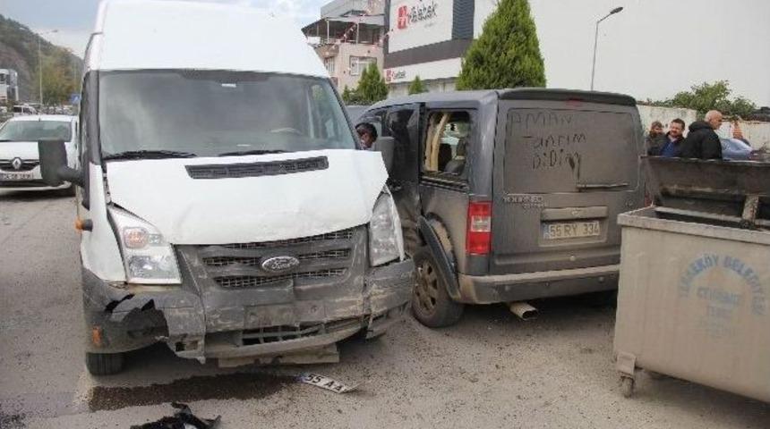 Kazada Yaralanan Ara&ccedil; S&uuml;r&uuml;c&uuml;s&uuml; Hastanelik Oldu