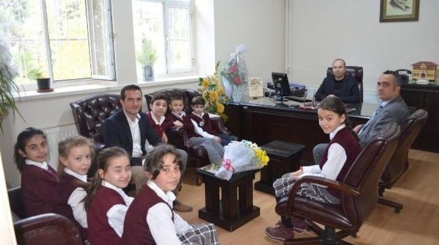 &Ouml;ğrencilerden Yaşlı Hastalara Ziyaret