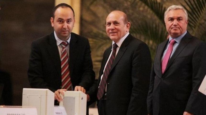 Burhan Kuzu: &ldquo;muhalefetin Başkanlık Sistemine Yardımcı Olacağına İnanıyorum&rdquo;