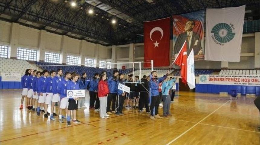 Niğde &Uuml;niversitesin&rsquo;de 3. Unikop Spor Oyunları Voleybol Turnuvaları Başladı