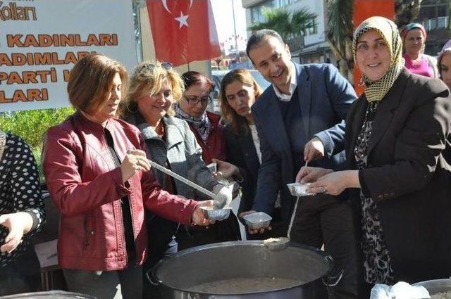 Ak Parti Nazilli İlçe Kadın Kollarından Aşure Etkinliği