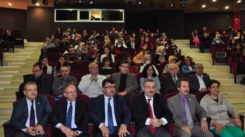 Ahıska T&uuml;rklerinin S&uuml;rg&uuml;n&uuml; Panelde Anlatıldı