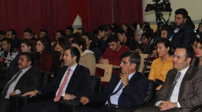 Milli G&uuml;reş&ccedil;i Ve Olimpiyat Şampiyonları Ahi Evran &Uuml;niversitesinde &Ouml;ğrencilerle Bir Araya Geldi