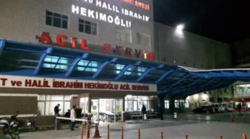 Kavgayı Ayırmak İsterken Canından Oluyordu