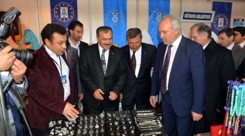 Bakan Veysel Eroğlu, K&uuml;tahyalı Hemşehrilerini Ankara&rsquo;da Da Yalnız Bırakmadı