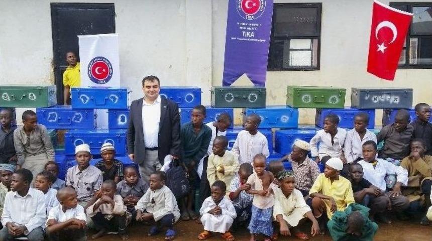 Uganda&rsquo;da Meslek Y&uuml;ksekokuluna Ekipman Desteği