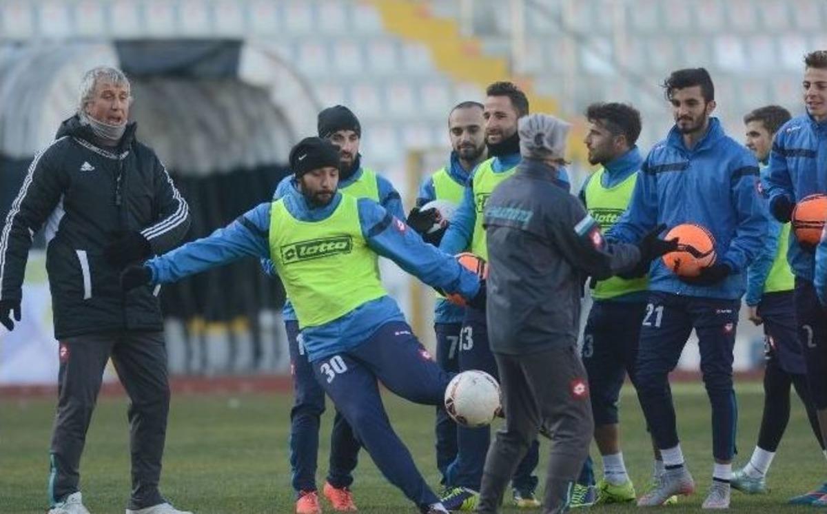 Dadaşlar, Arsinspor Ma&ccedil;ı Hazırlıklarını S&uuml;rd&uuml;r&uuml;yor