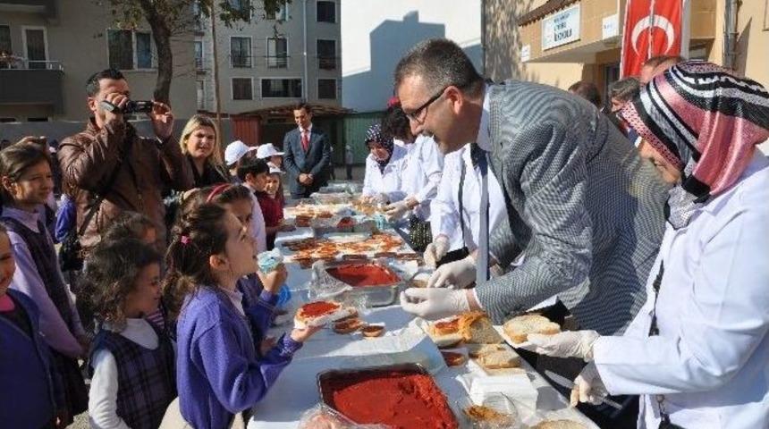 Belediyeden &Ouml;ğrencilere Sal&ccedil;alı Ekmek