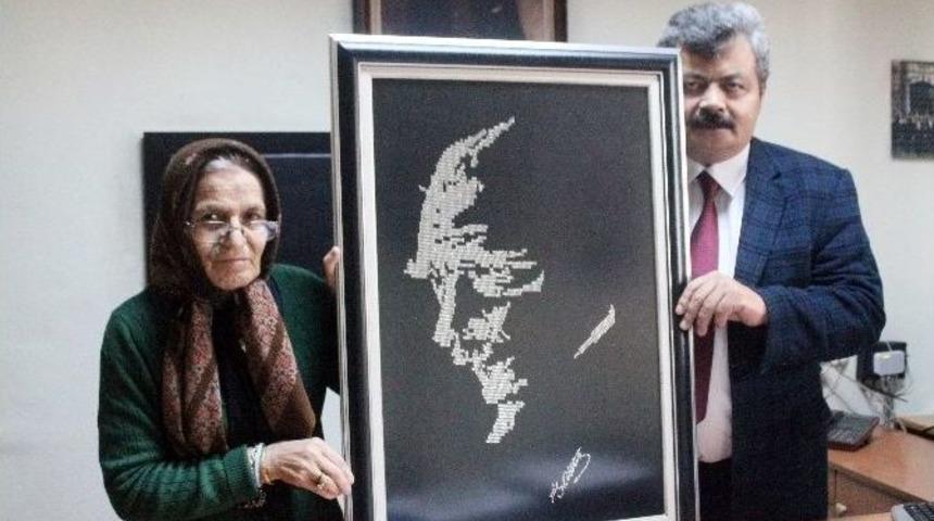 Nakış Kursiyerleri Atat&uuml;rk Portresini Nakşetti