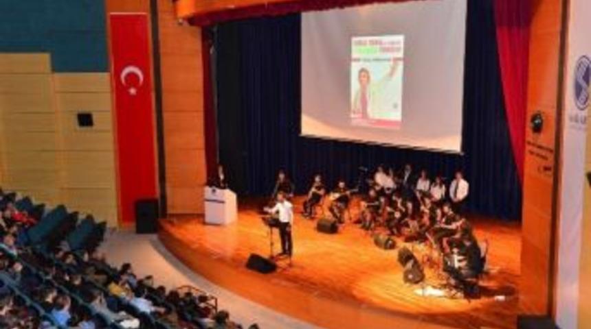 Kemal Sunal&rsquo;ı T&uuml;rk&uuml;lerle Andılar