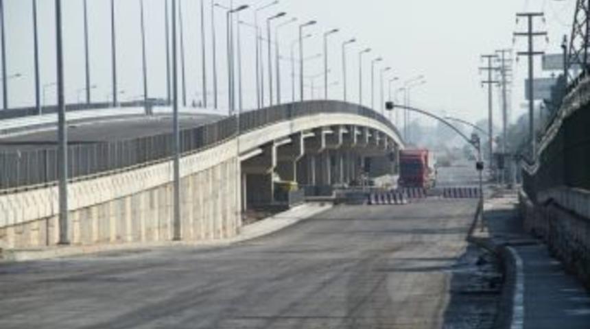 Goodyear Kavşağı&rsquo;nın G&uuml;ney Yan Yolu A&ccedil;ılıyor