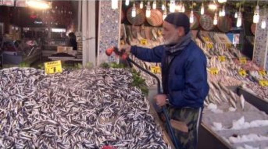 Başkent&rsquo;te Hamsinin Fiyatı Esnafı Da Vatandaşı Da &Uuml;z&uuml;yor