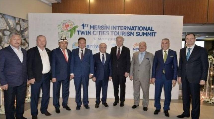 D&uuml;nya 1. Uluslararası Kardeş Şehirler Zirvesi