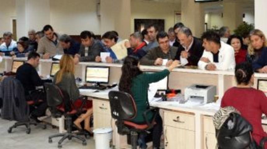 Akdeniz Belediyesi Vezneleri Hafta Sonu A&ccedil;ık