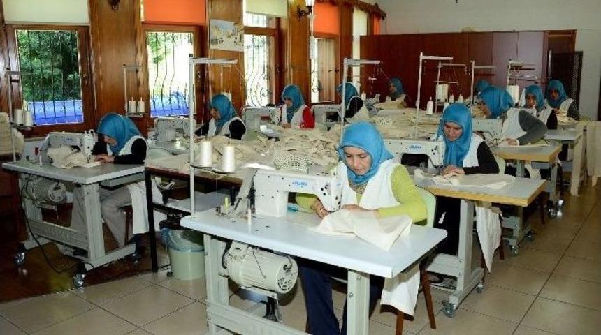 Komek, İstihdama Ve Sosyal Hayata Katkı Sağlıyor