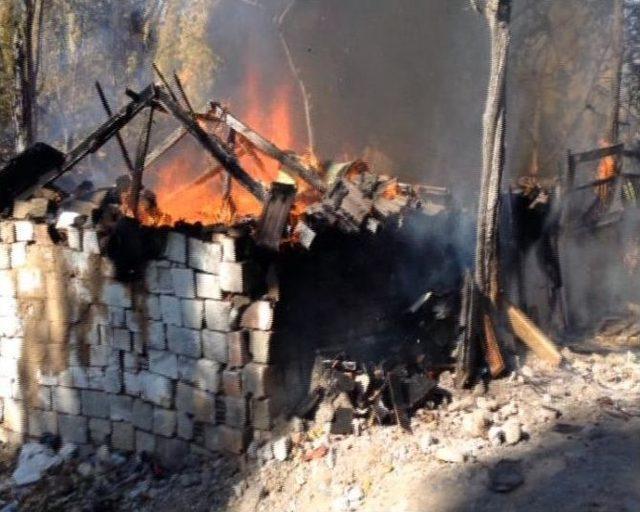 (özel Haber) Başkent’te Gecekondu Yangını