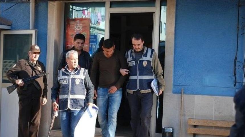 D&uuml;ğ&uuml;n Karıştı, Biri Sivil Polis 16 Kişi Yaralandı