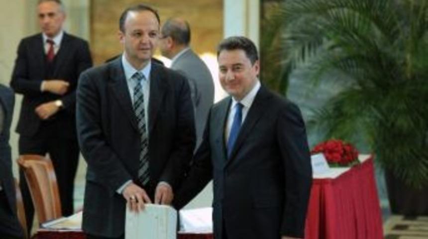 Ali Babacan Meclis&rsquo;e Kaydını Yaptırdı