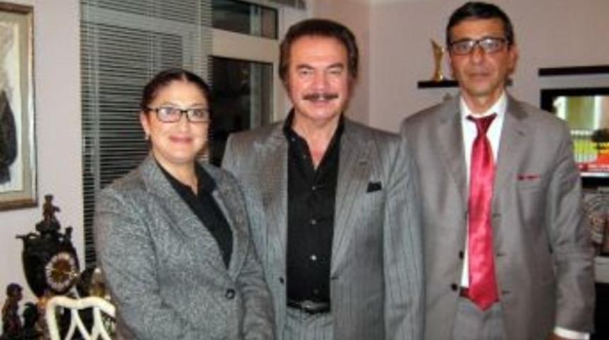 Orhan Gencebay, Doğduğu Mahallenin Muhtarını Misafir Etti