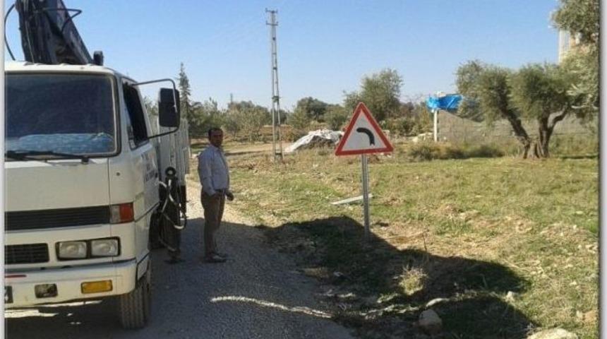 K&ouml;ylerin Trafik İşaret Ve &Ccedil;izgi &Ccedil;alışması Yapıldı