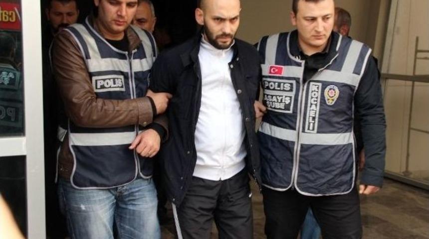 Eşini &Ouml;ld&uuml;r&uuml;p Cesedini Araziye Atan Cani Koca Yakalandı