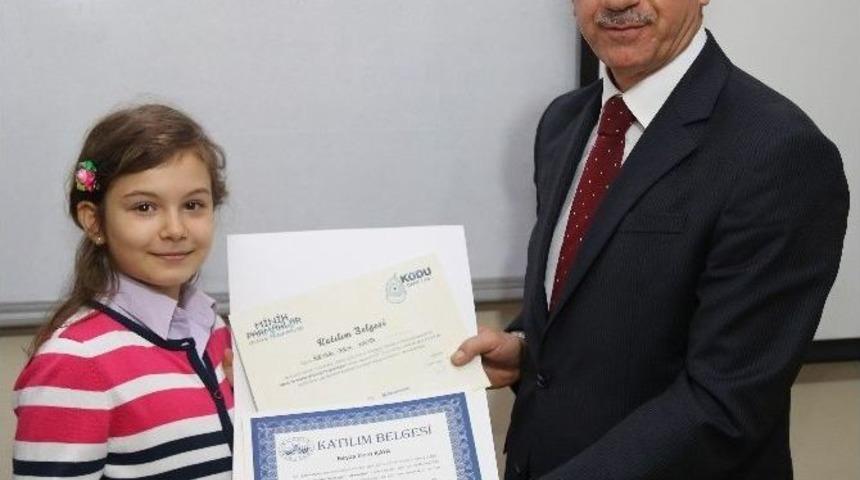 Minik Parmaklar Program Eğitimini Tamamladı