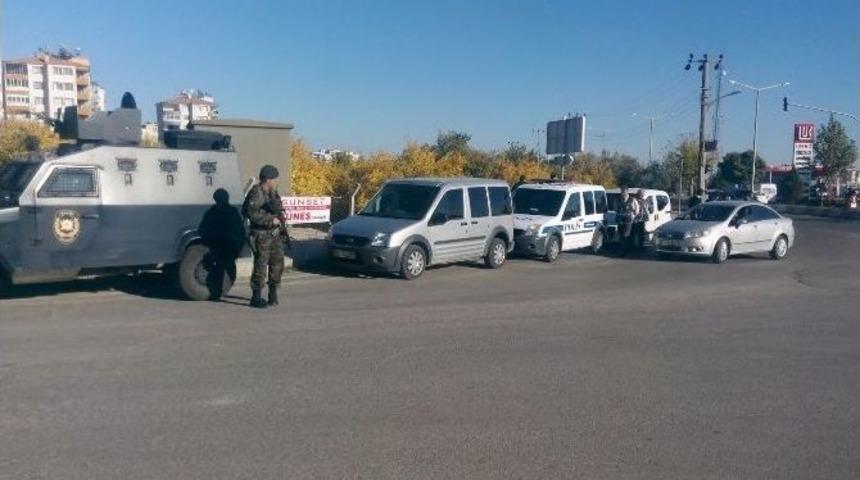 Kentin Bir &Ccedil;ok Noktasında Asayiş Uygulaması Yapılıyor