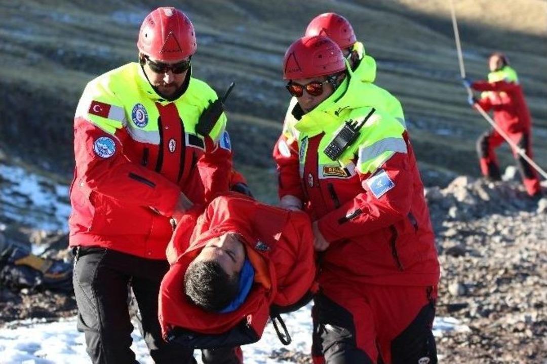 Erciyes&rsquo;te Ger&ccedil;eğini Aratmayan Kurtarma Operasyonu