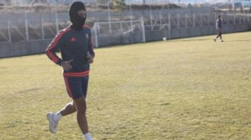 Yeni Malatyaspor&rsquo;da Musa Sinan Ve Yakup Affedildi