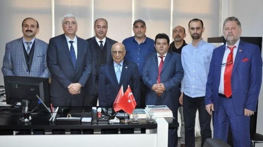 Sakarya&rsquo;lı Gazeteciler &Ccedil;orumlu Meslektaşları İle Buluştu