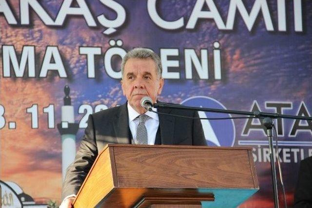 İskenderun’da Nihal Atakaş Camii’nin Temeli Törenle Atıldı