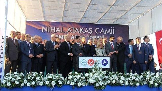 İskenderun’da Nihal Atakaş Camii’nin Temeli Törenle Atıldı