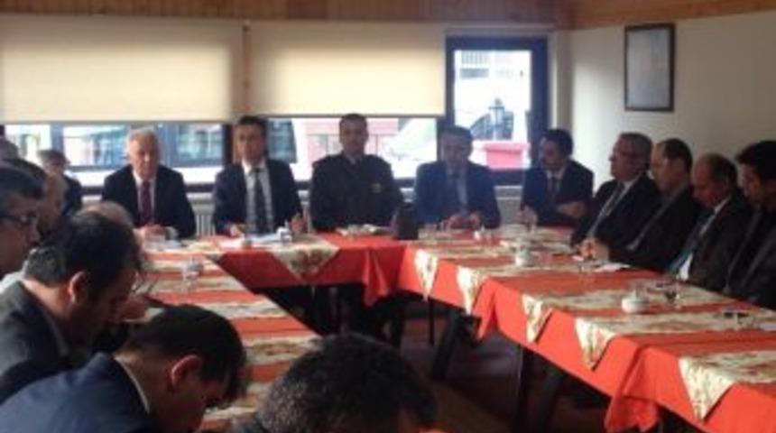 Devrek Kaymakamlığı Koordinesinde Okul Güvenliği Ve İşbirliği Toplantısı Yapıldı