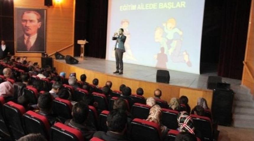Aihl&rsquo;nin D&uuml;zenlediği &ldquo;aile İ&ccedil;i İletişim&rdquo;seminerine B&uuml;y&uuml;k İlgi