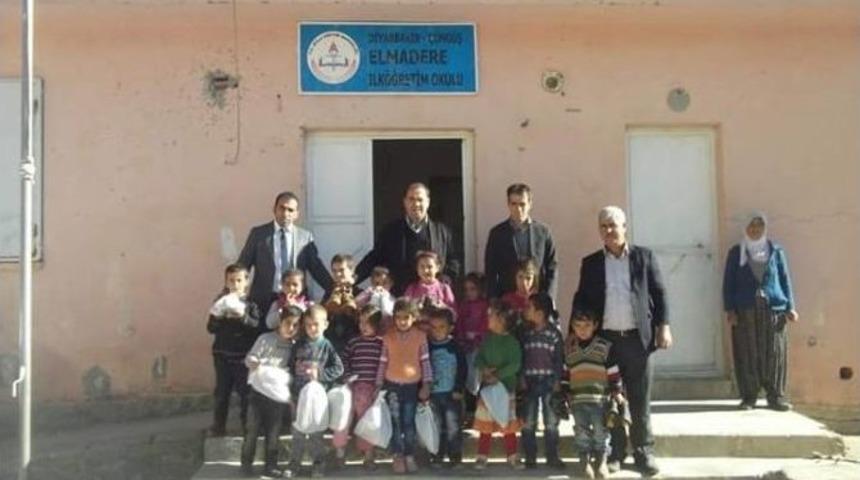 &Ccedil;aybaşı Derneği&rsquo;den &Ouml;ğrencilere Yardım