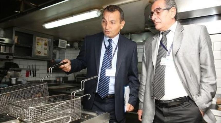 G&ouml;r&uuml;kle&rsquo;de Kafe Ve Barlara Sıkı Denetim