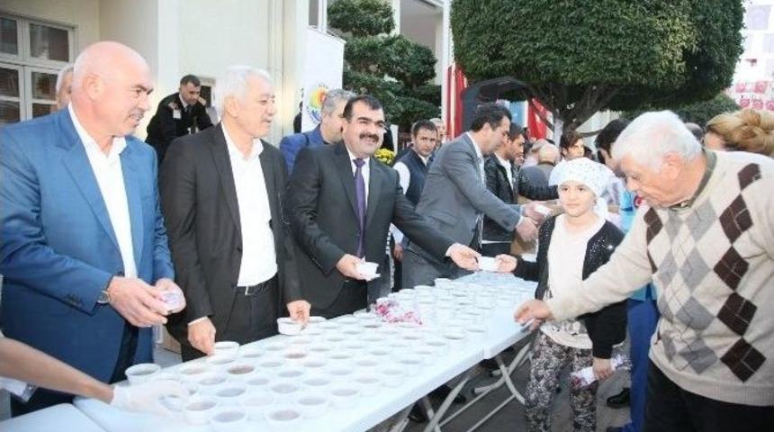 Adana&rsquo;nın 15 İl&ccedil;esinde 55 Bin Kişilik Aşure Dağıtımı