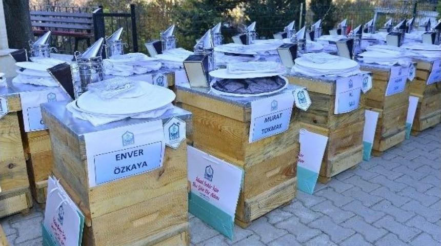 Yıldırım Belediyesi&rsquo;nden Arıcılara Kovan Desteği
